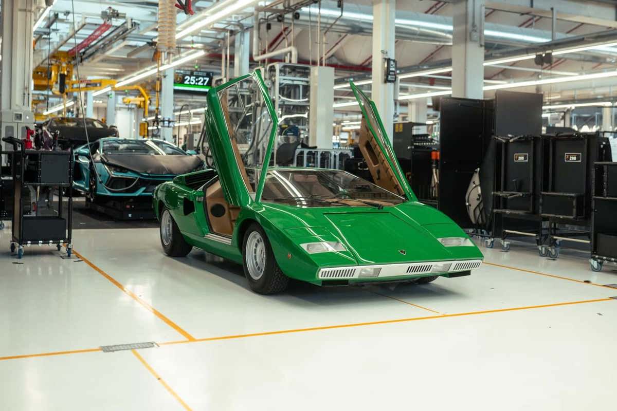 Lamborghini Countach slavi 50. rođendan