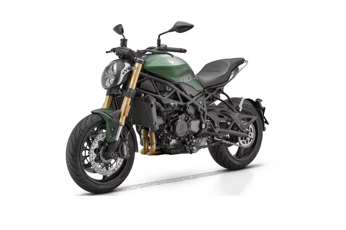 Benelli 902 S: Nova verzija "naked bikea" razvijenog u Italiji, proizvedenog u Kini