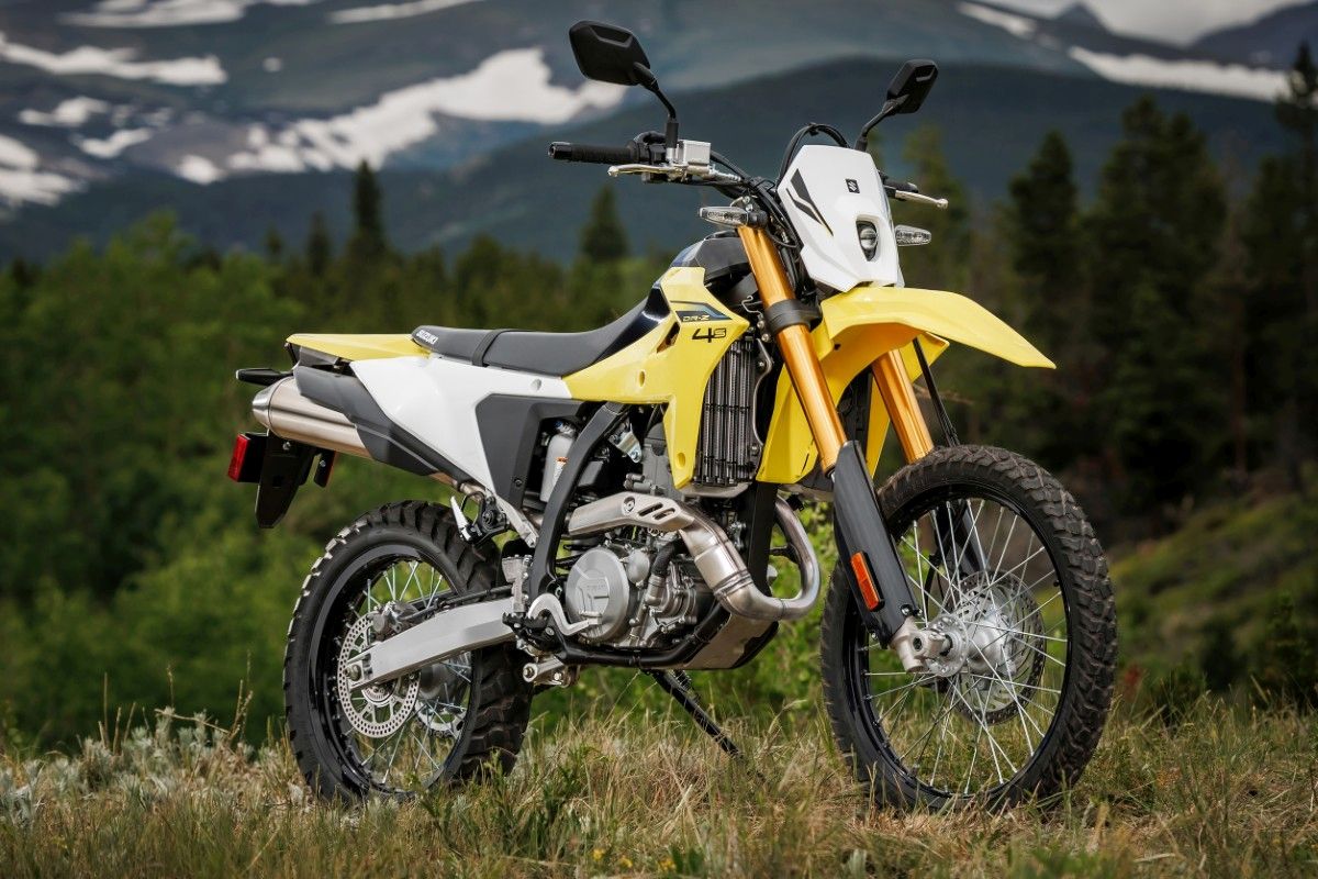 Suzuki predstavio novi enduro DR-Z4S i supermoto DR-Z4SM