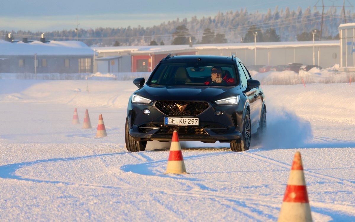 Continental WinterContact TS 870 P briljirao na testu zimskih guma za vozila s 4x4 pogonom 