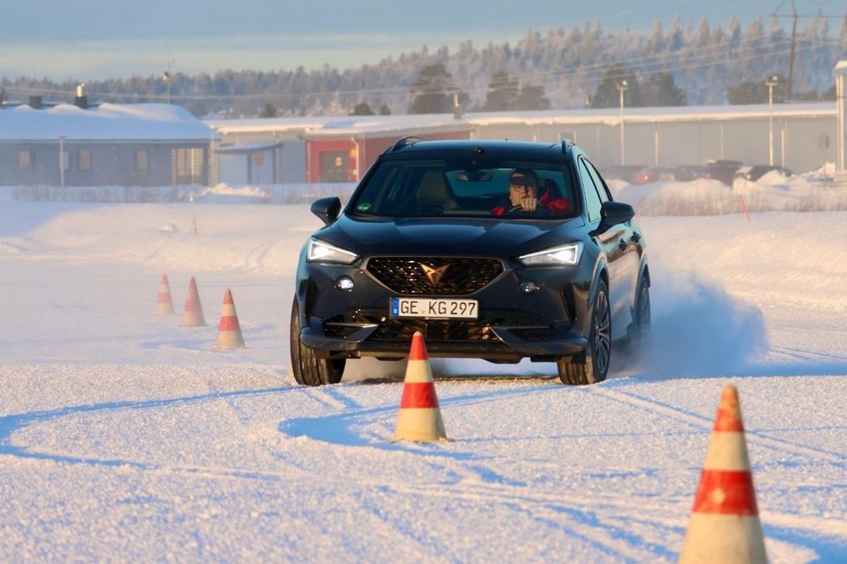 Continental WinterContact TS 870 P briljirao na testu zimskih guma za vozila s 4x4 pogonom 