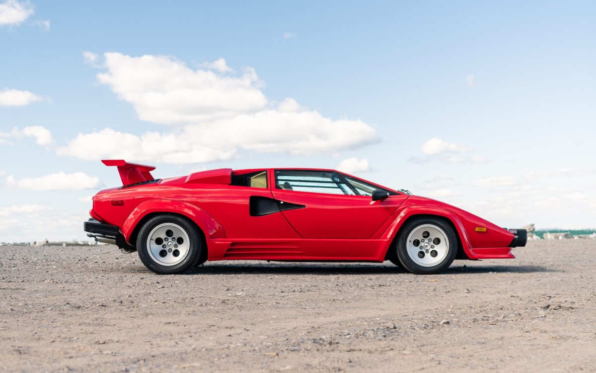 Lamborghini Countach LP5000 QV: Prodaje se prvi fabrički restauriran primjerak