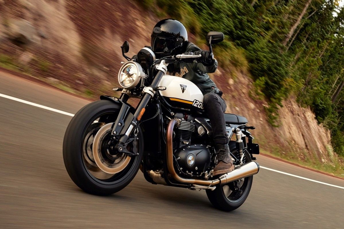 Triumph Speed Twin 1200: Kad klasični dizajn susretne modernu tehniku 