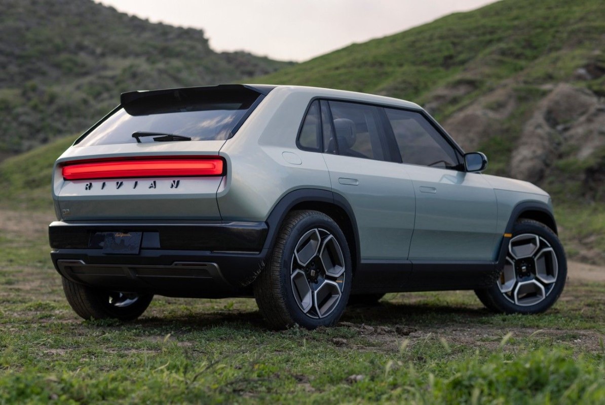 rivian r3.jpeg