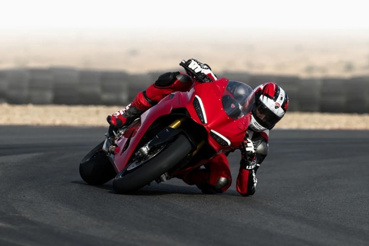 Ducati predstavio Panigale i Streetfighter s novim V2 motorom