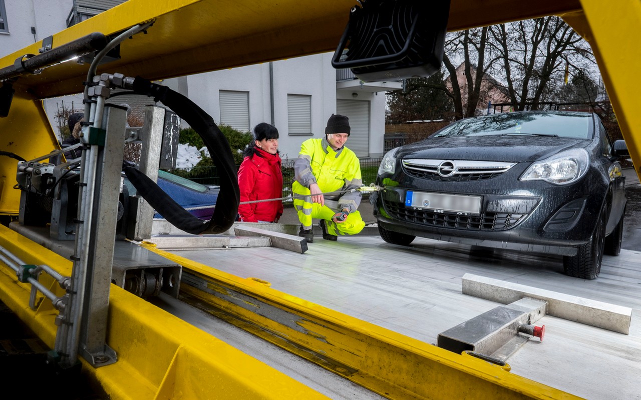 Kako pokrenuti automobil s automatskim mjenjačem i praznim akumulatorom?