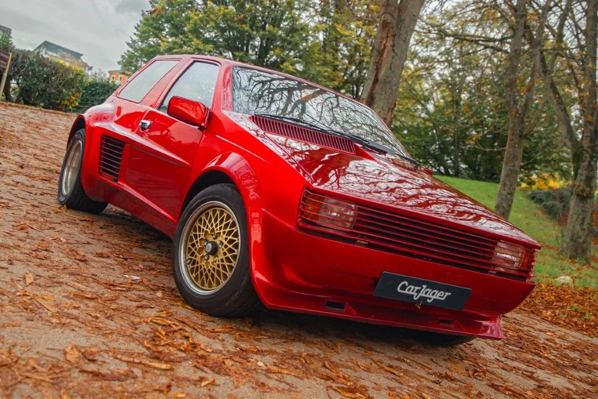 Sbarro Super Eight: Prodaje se jedinstveni hot-hatch sa srcem Ferrarija