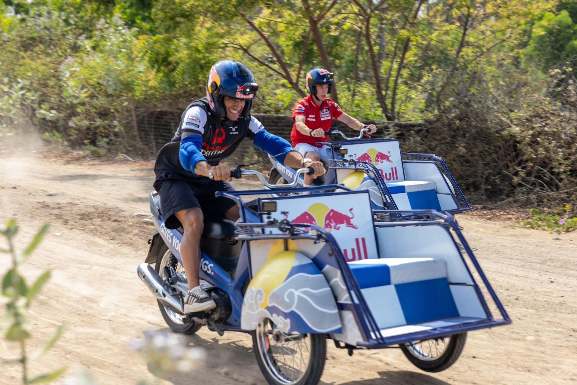 Jorge Martin i Pedro Acosta zamijenili motocikle rikšama u Indoneziji