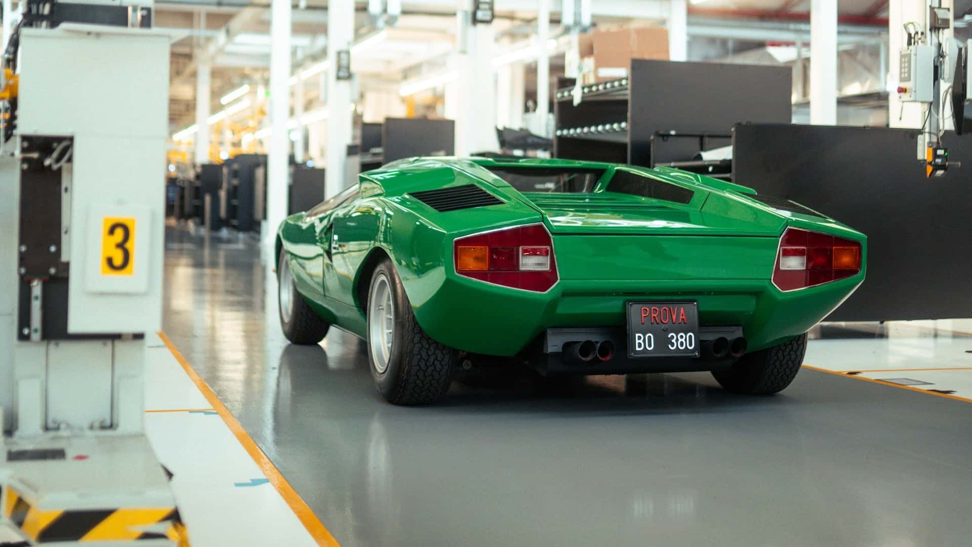 Lamborghini Countach slavi 50. rođendan