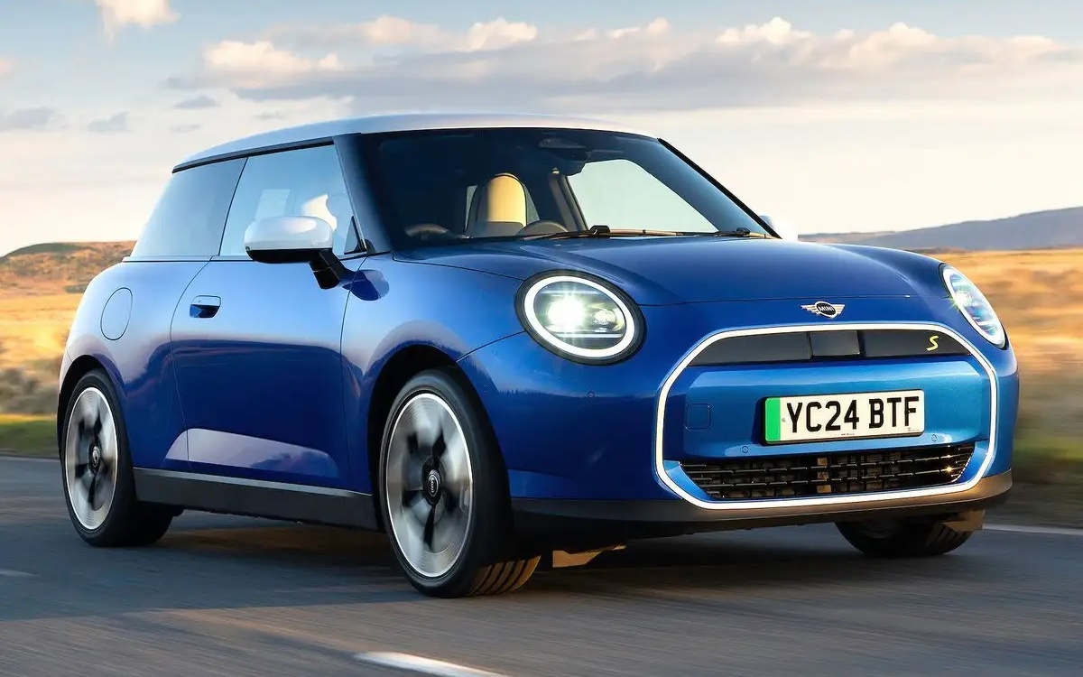 003_mini_cooper_electric_UK.jpg